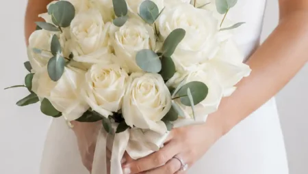 10 elegante Brautsträuße mit weißen Rosen