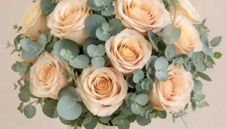 Elegante Brautsträuße in Creme und Champagner